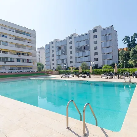 Park Lein Apartment